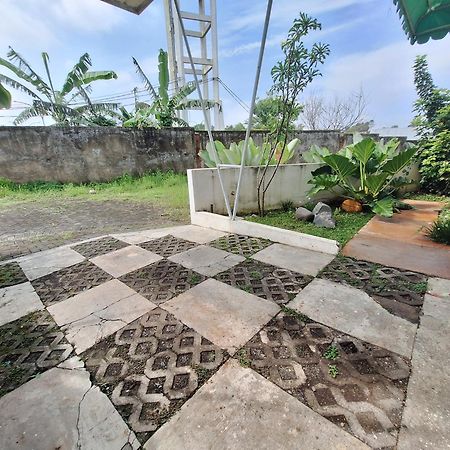 Villa Estetik Di Malang Luaran gambar