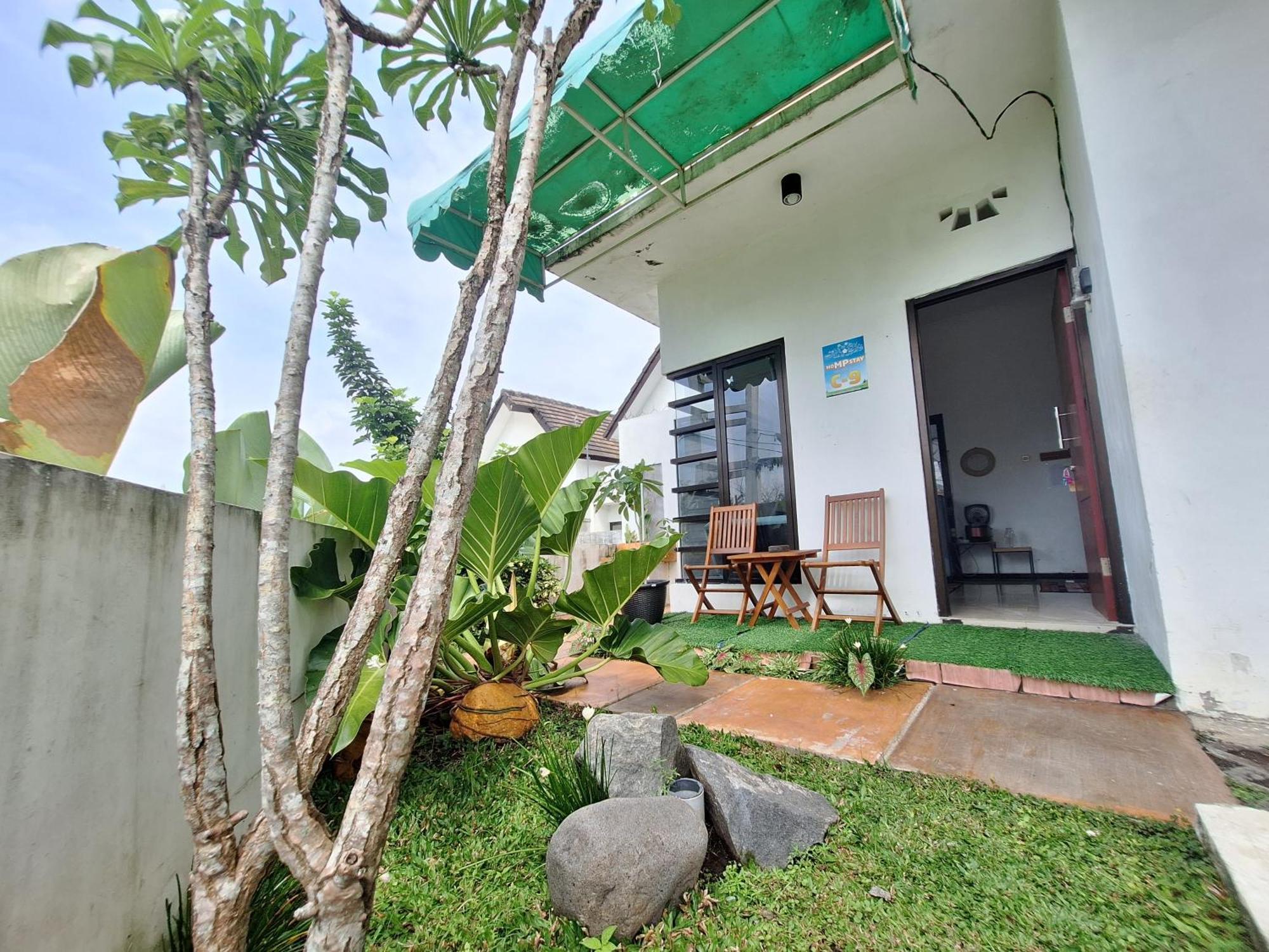 Villa Estetik Di Malang Luaran gambar